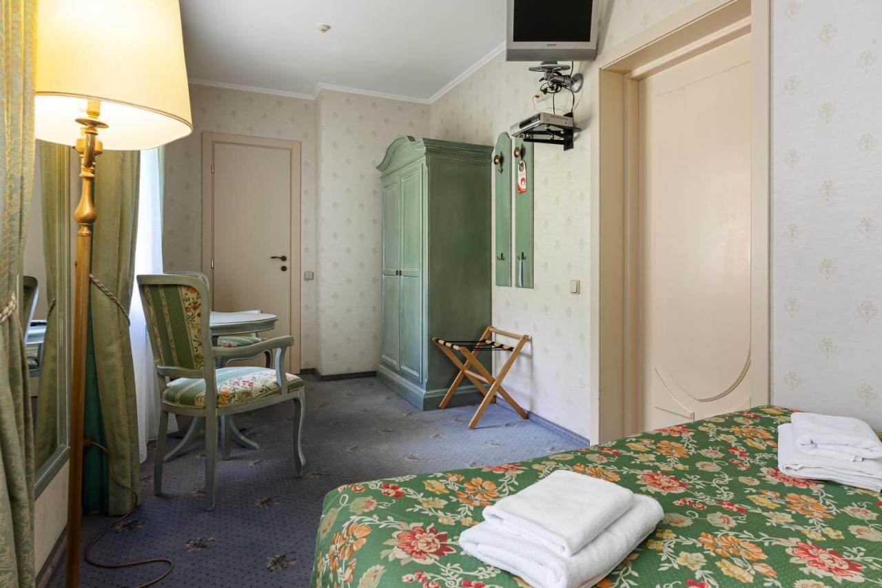 Standard Double Room,1008723997:JPEG