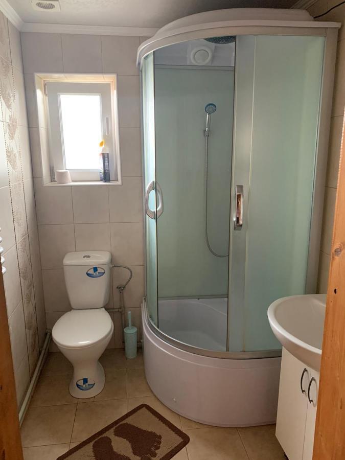Family Room Shower,1169872996:JPEG