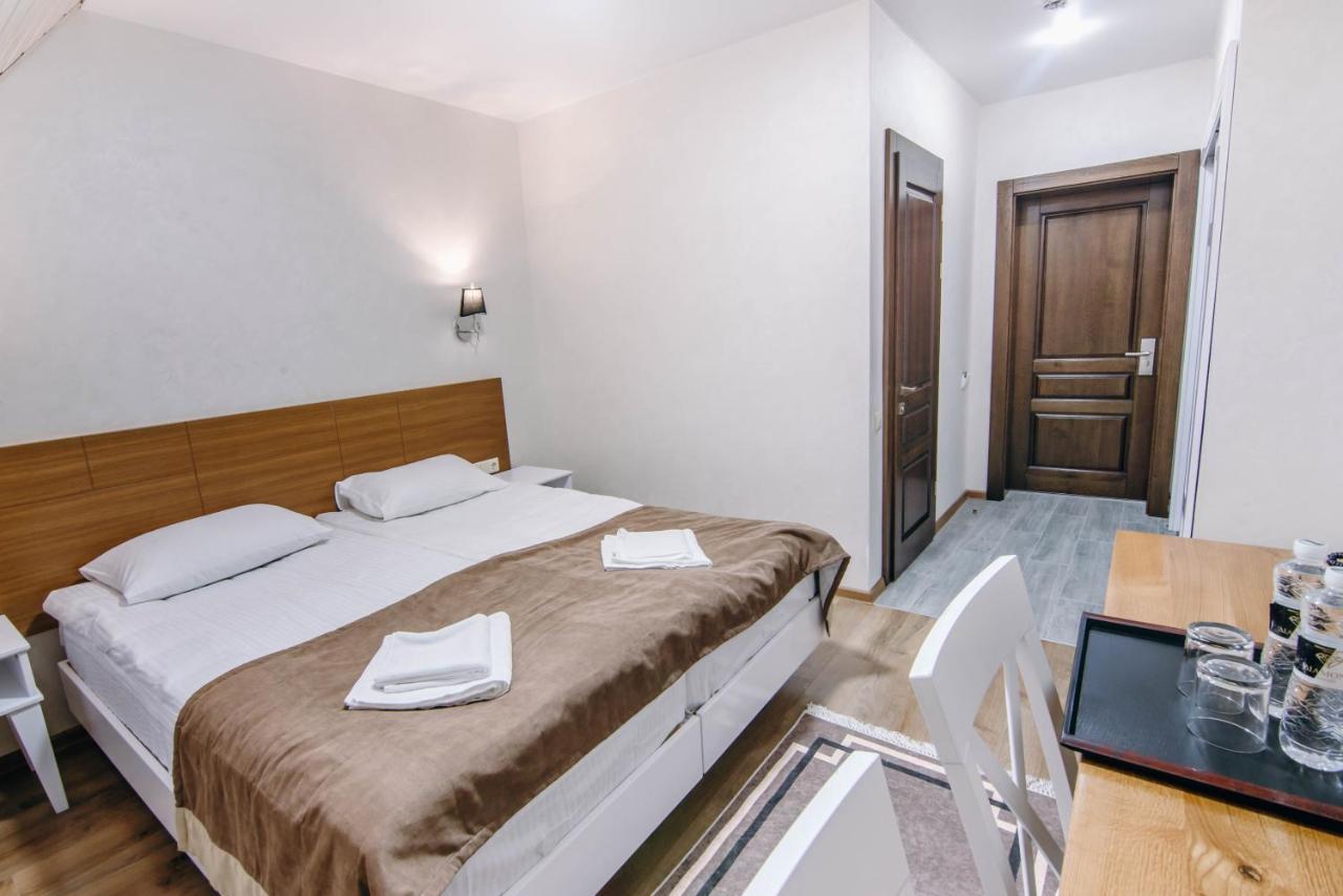 Twin Room,1075955974:JPEG