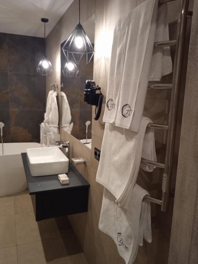 Suite Balcony,1287009991:JPEG