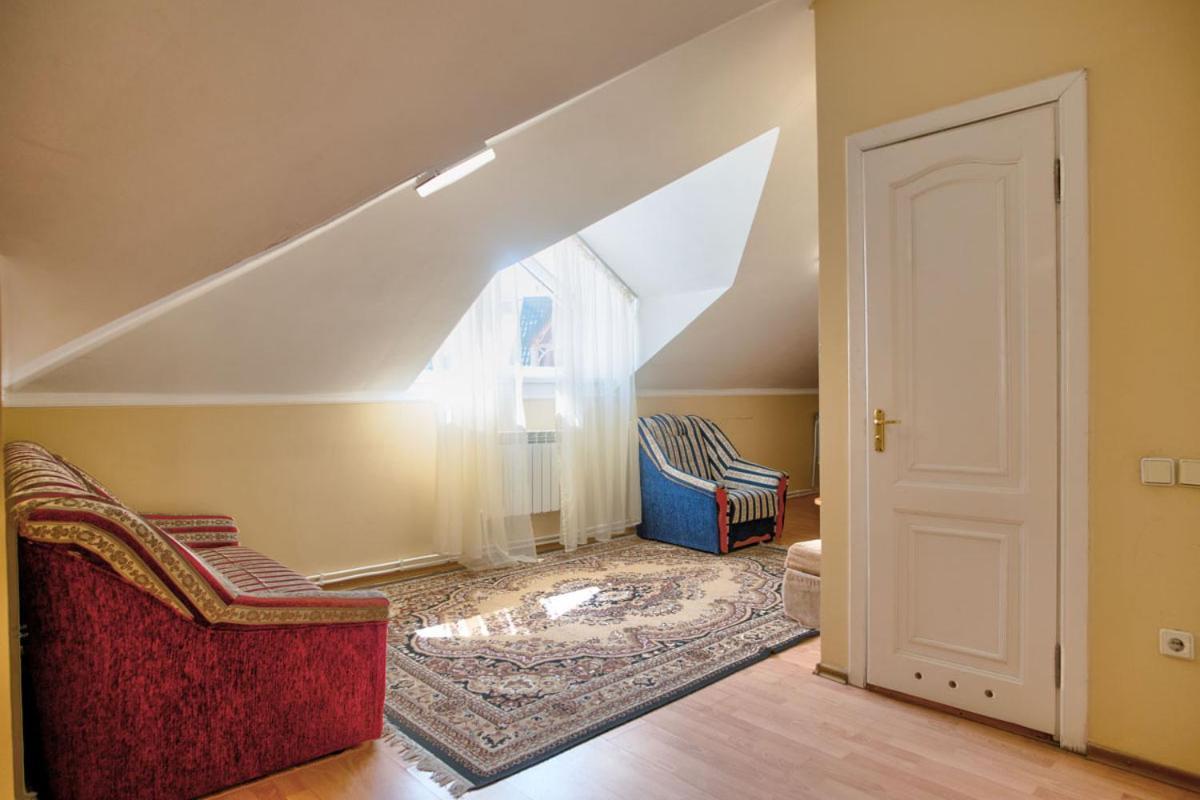 Large Double Room,1480307171:JPEG