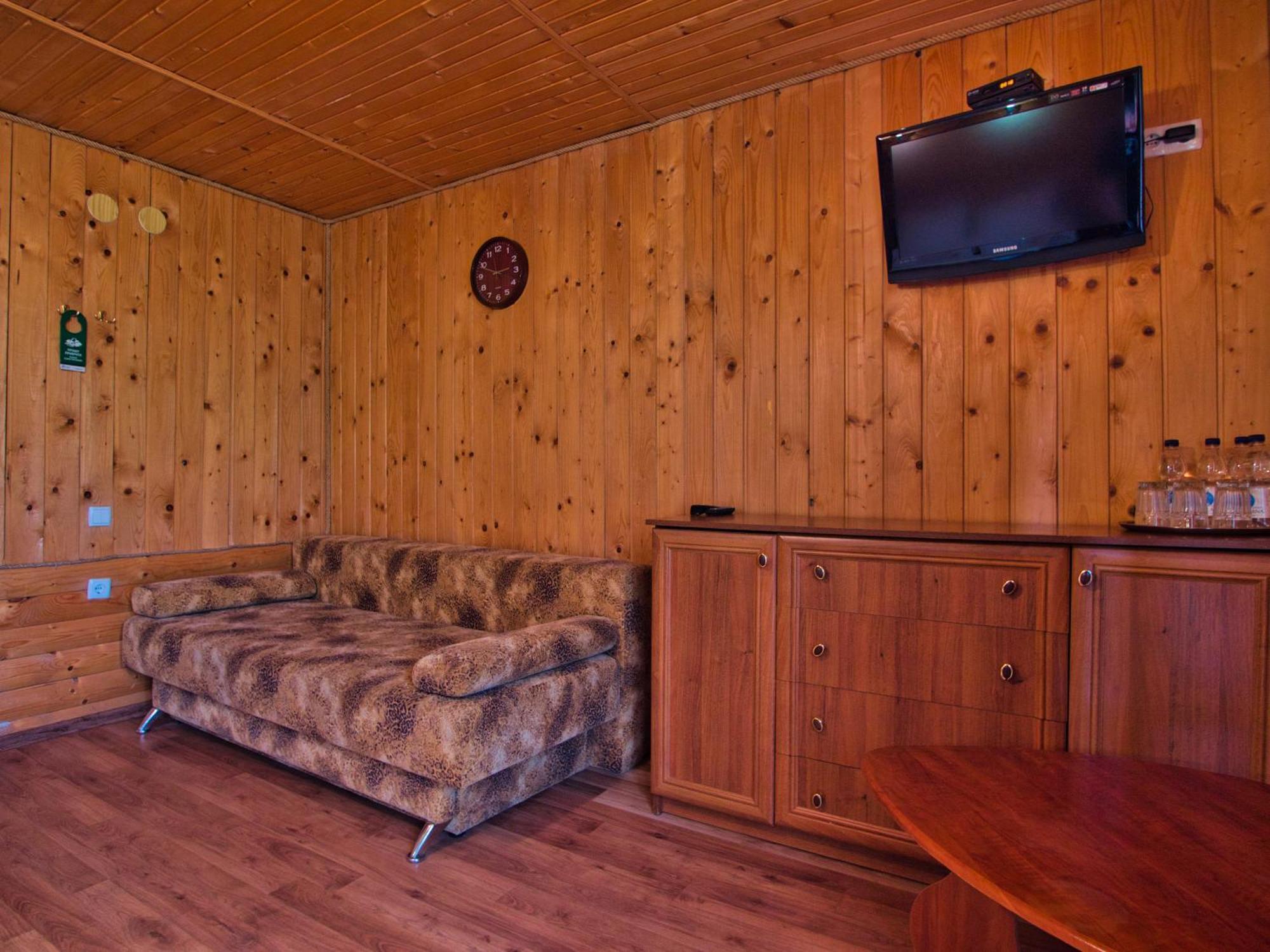 Classic Quadruple Room,1597640005:JPEG