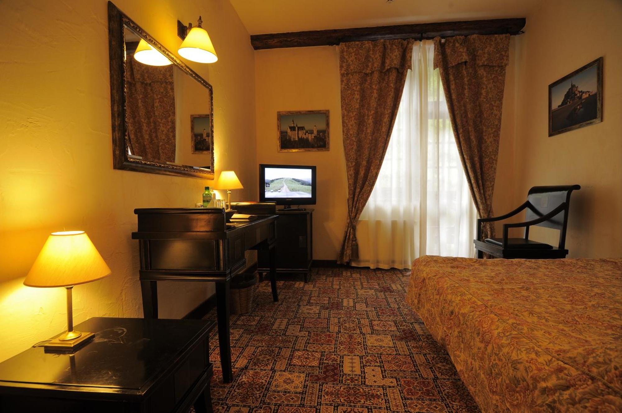 Small Double Room
