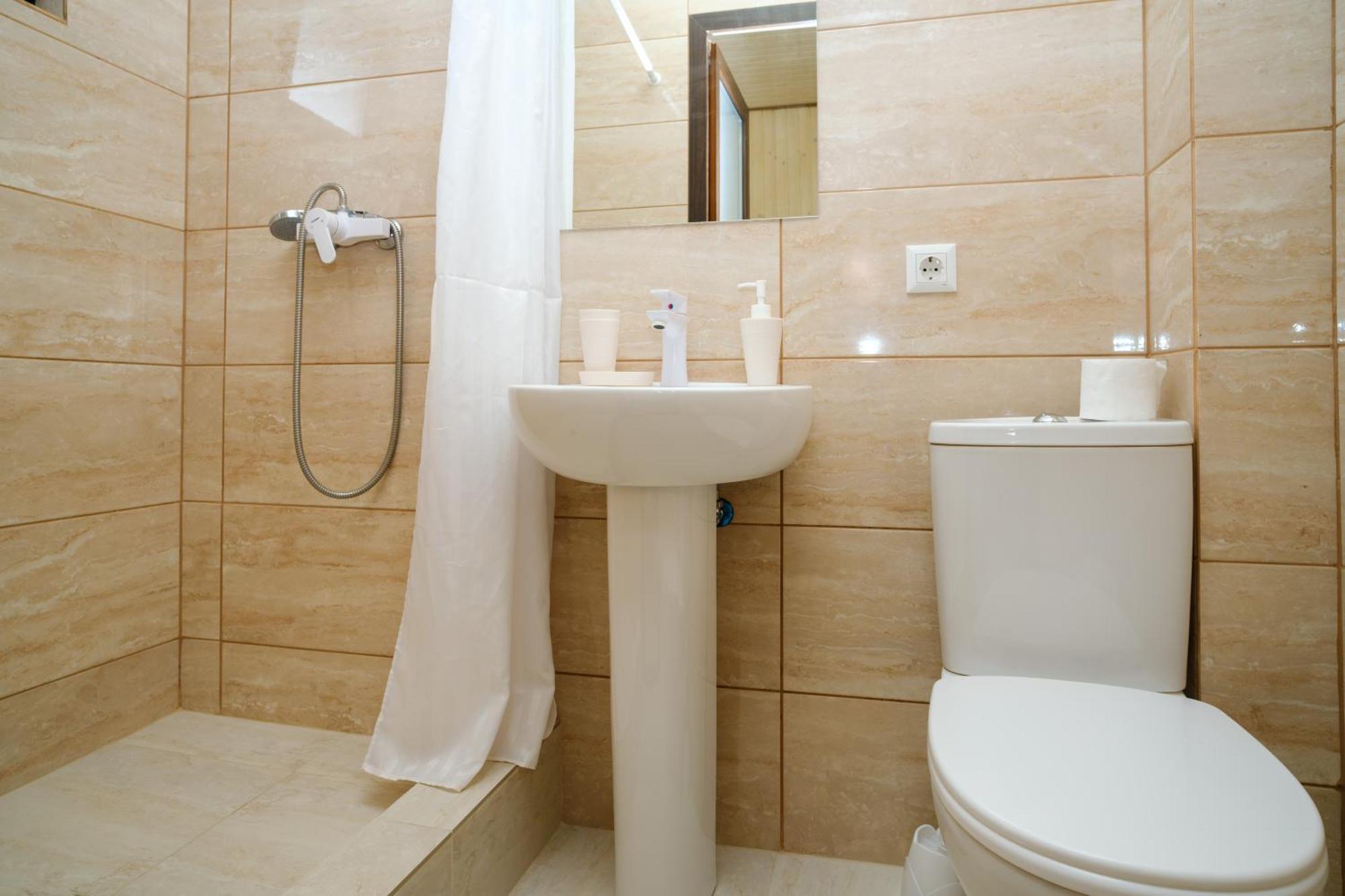 Twin Room,1677927357:JPEG