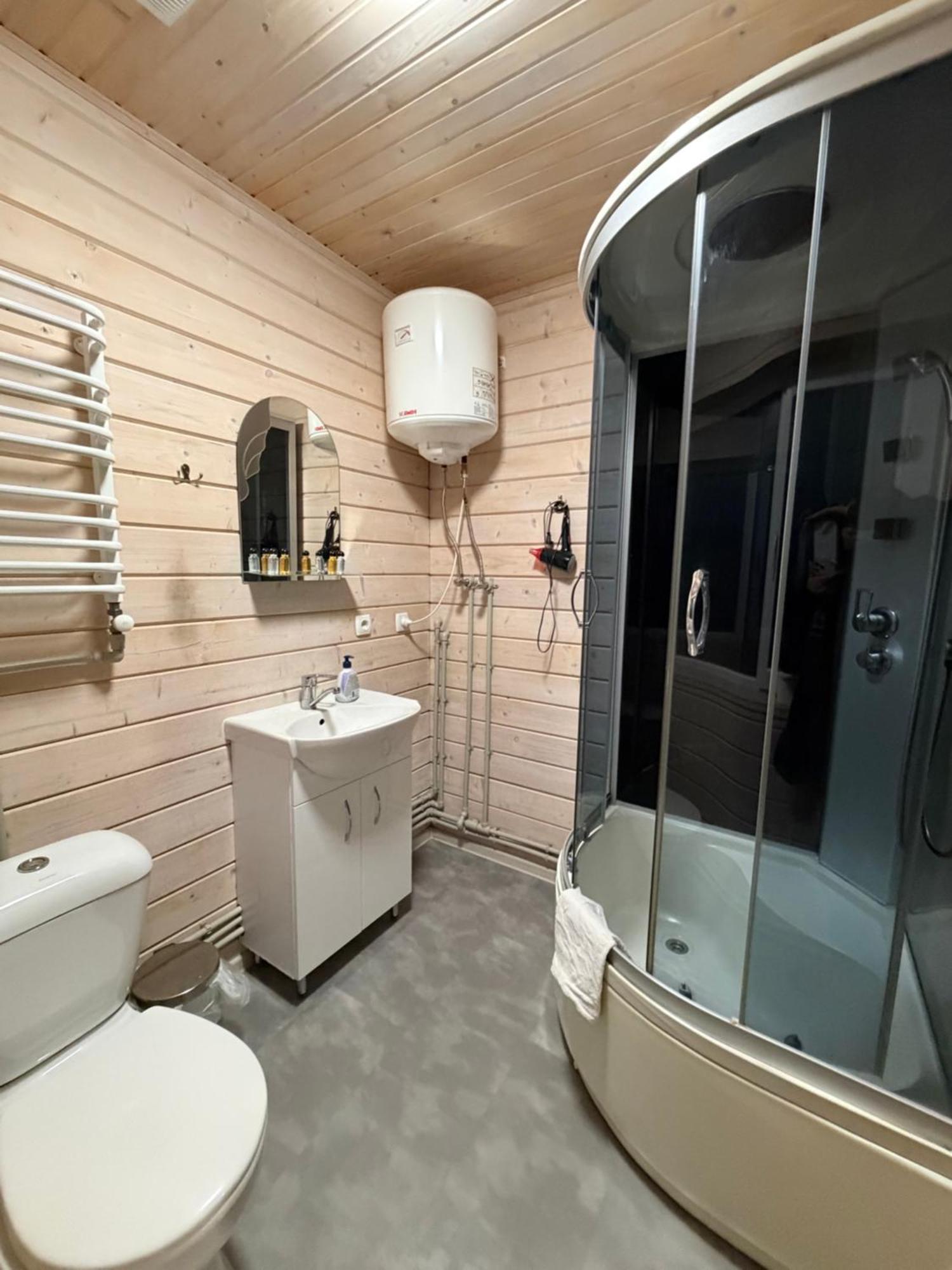 Triple Room Bath,1742981399:JPEG