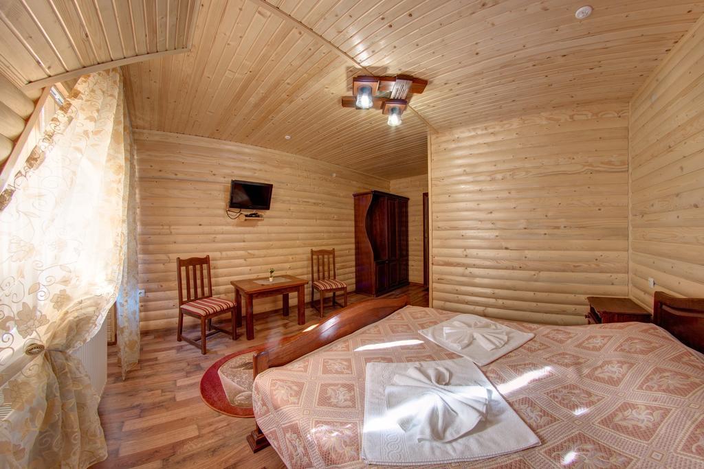 Standard Double or Twin Room,220135556:JPEG