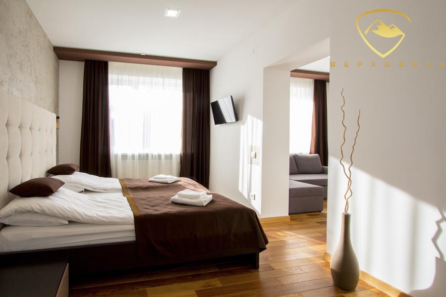 Suite with Mountain View