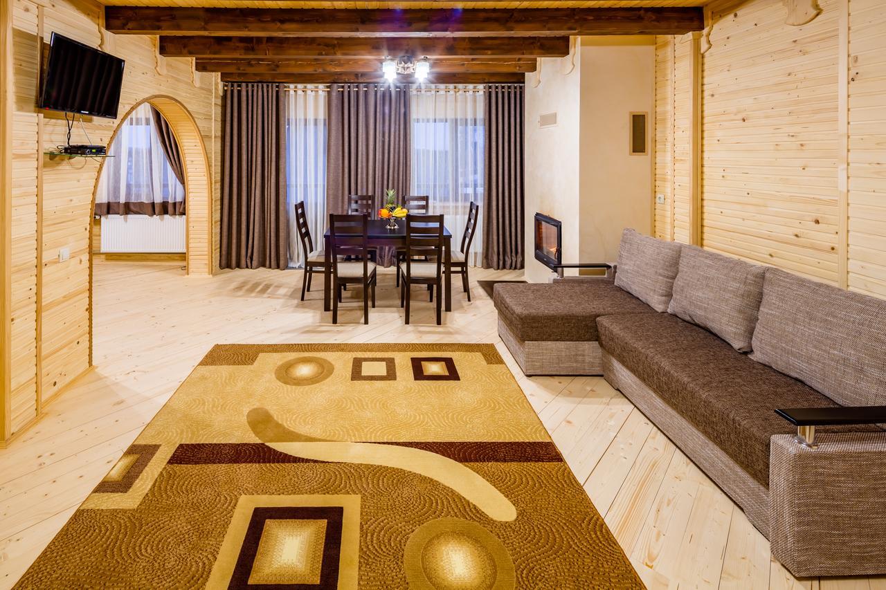Two-Bedroom House,539713467:JPEG