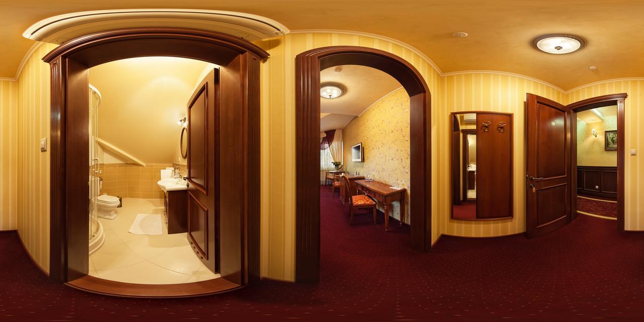 Twin Room Shower,576386052:JPEG