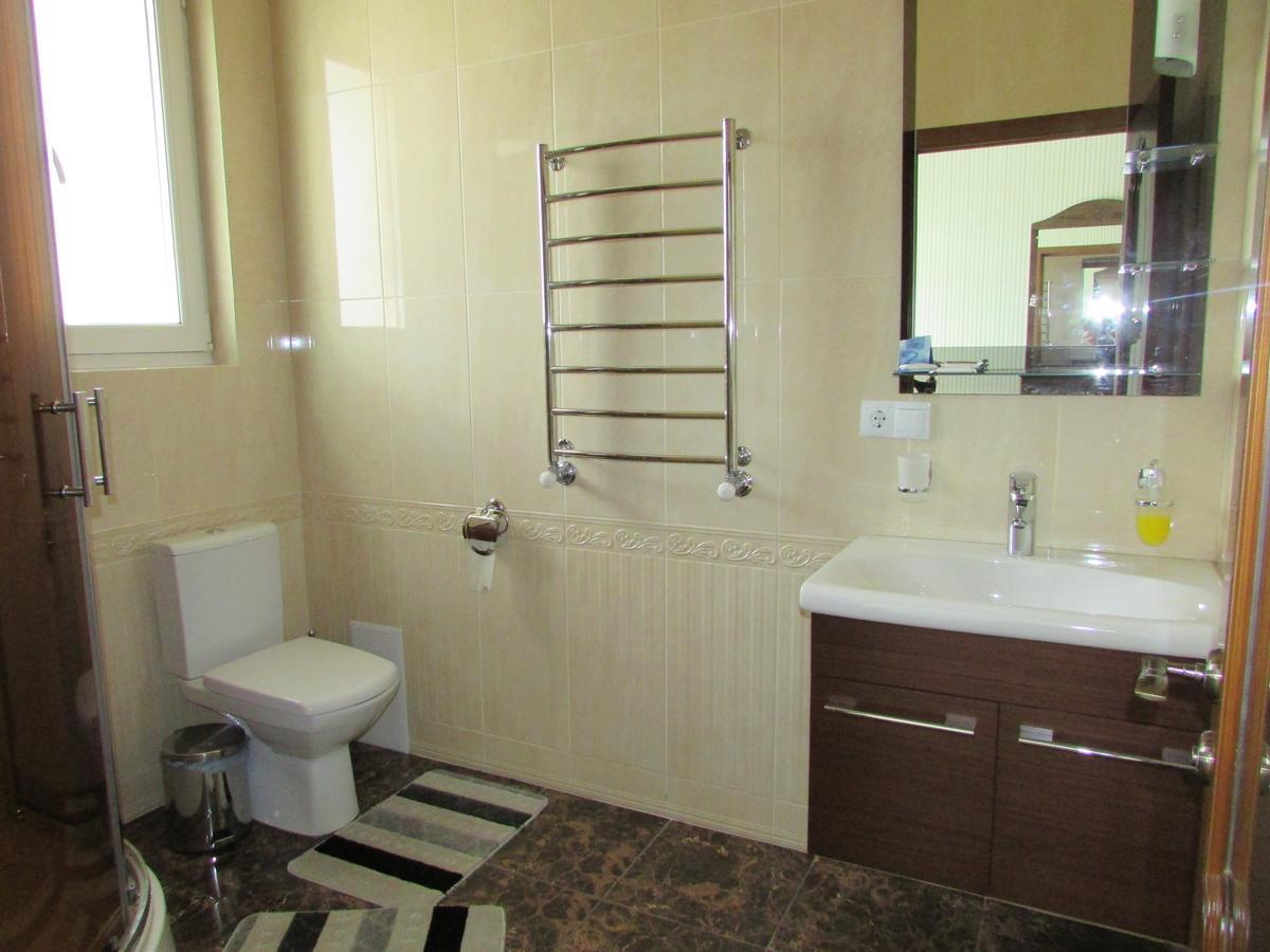 Twin Room Shower,609074540:JPEG