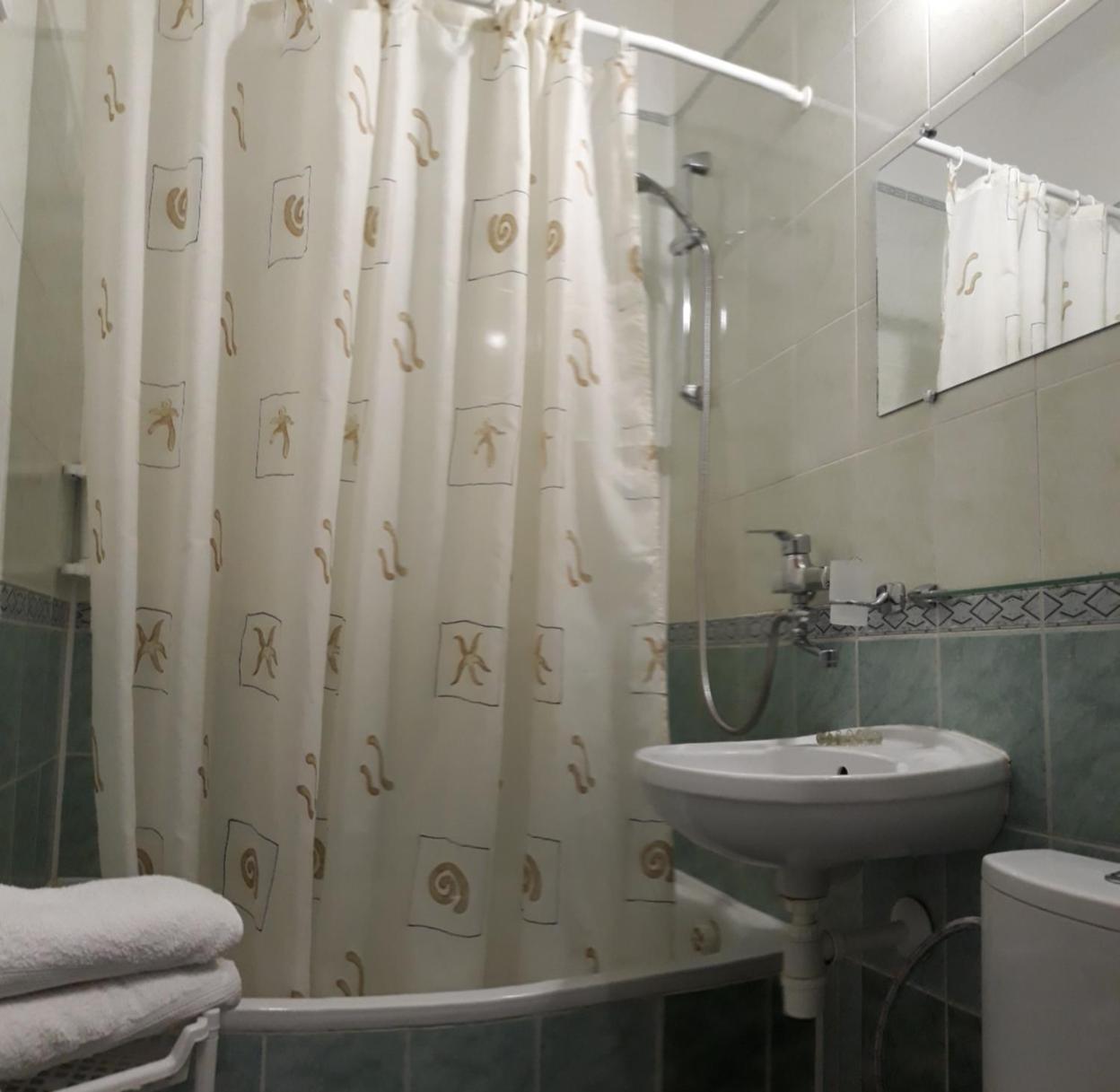 Standard Suite,634377342:JPEG