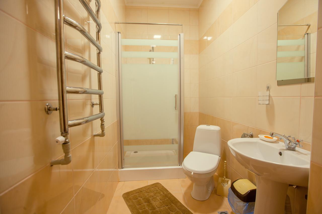 Triple Room Bath,757587082:JPEG