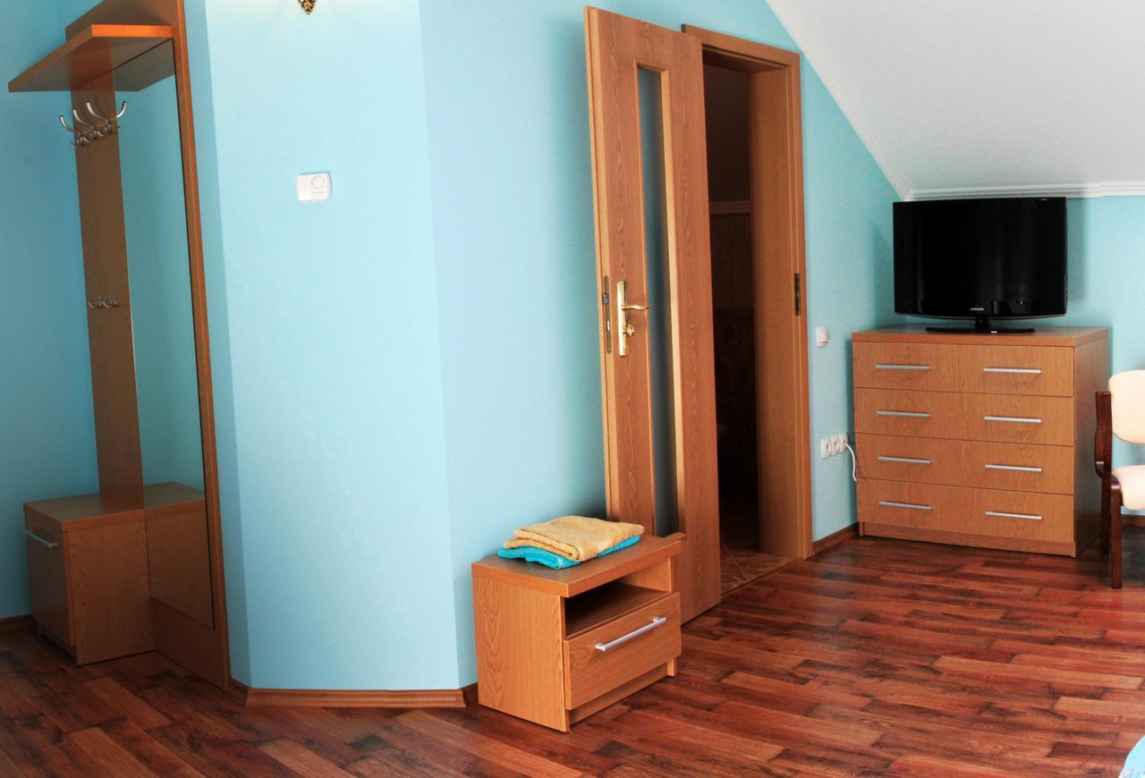 Twin Room Attic,649070556:JPEG