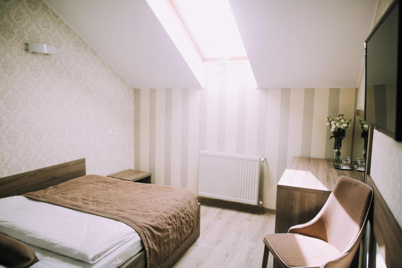 Standard Double Room,720389575:JPEG