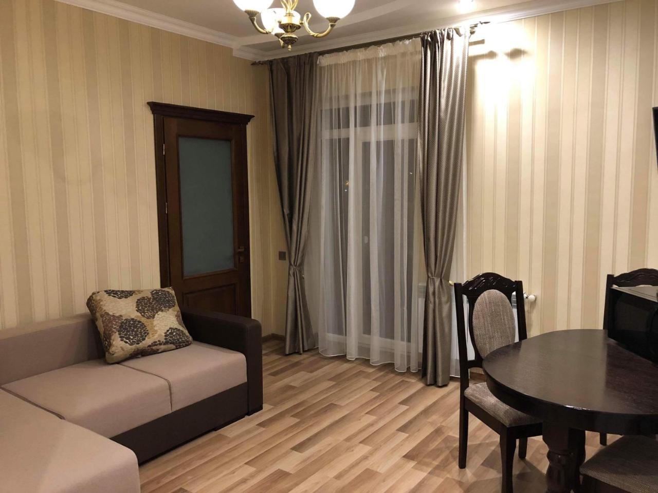 Suite Balcony,1022618767:JPEG