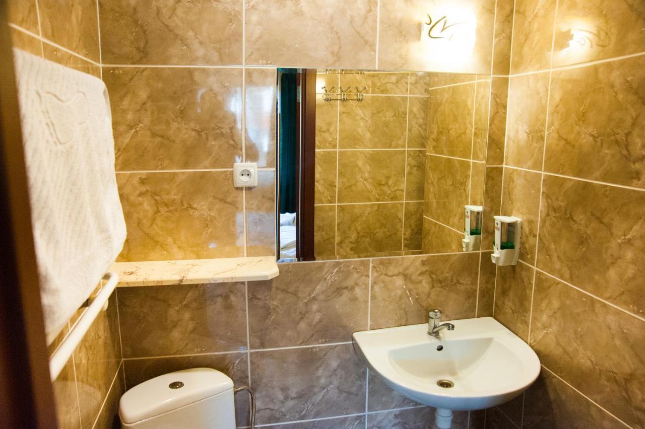 Budget Double Room,944014072:JPEG