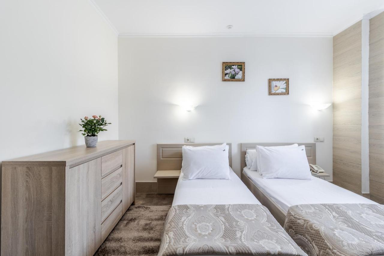 Standard Triple Room,1015181854:JPEG