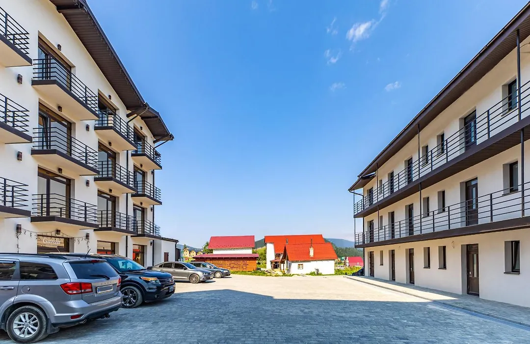 Garda - Breakfast Included In The Price Restaurant Free Parking Mountain View Kitchen In The Apartment Separate Entrance-1