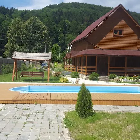 Guest House In Carpathians-3