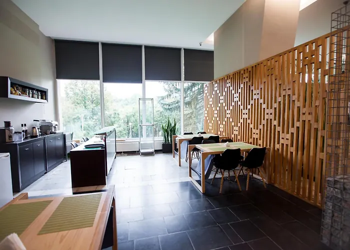Hotel Vesna Трускавець