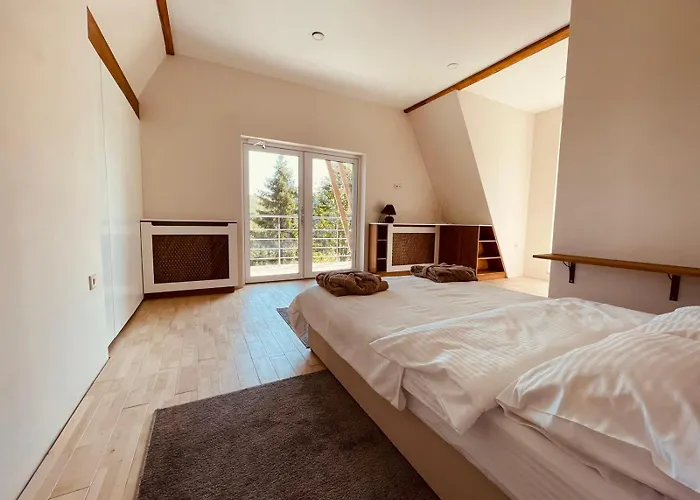 Готелі в Ізки