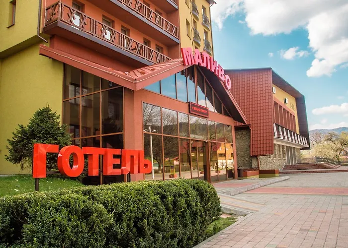 Готелі в Делятин